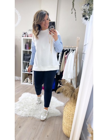 Pantalón chino con cinturón