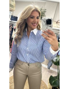 Camisa rayas cuello blanco