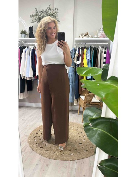 Pantalón capa botón
