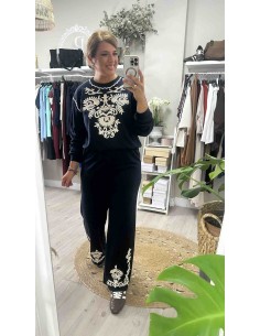 Conjunto sport bordado