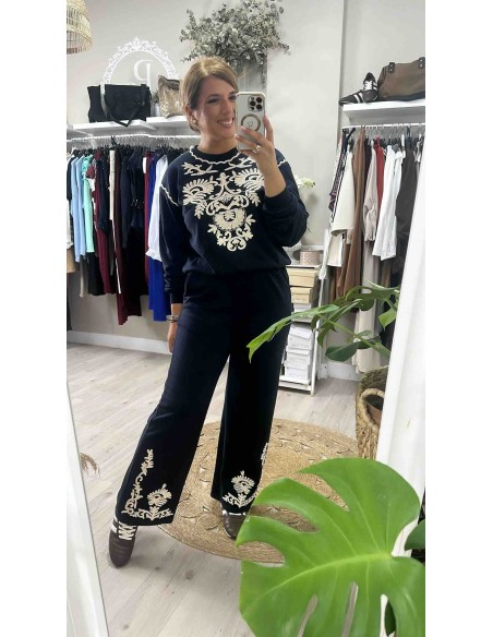 Conjunto sport bordado
