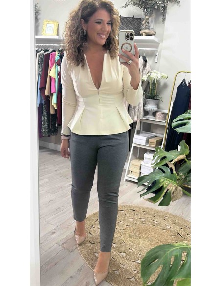 Top peplum manga larga