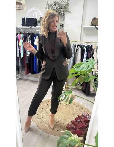 Blazer smoking Mila