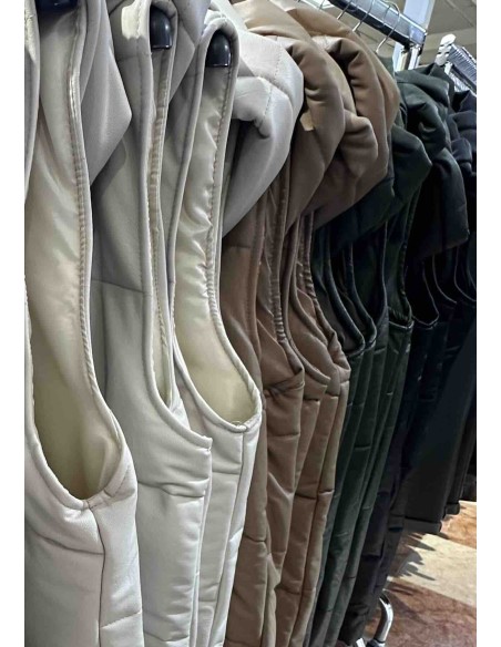 Chaleco acolchado efecto polipiel