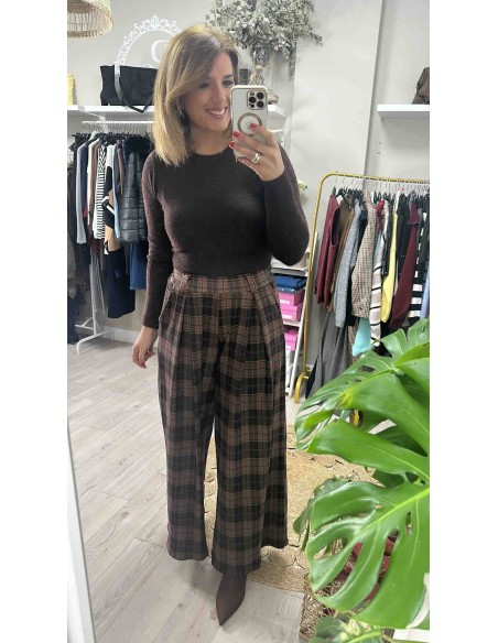Pantalón ancho cuadros calentito