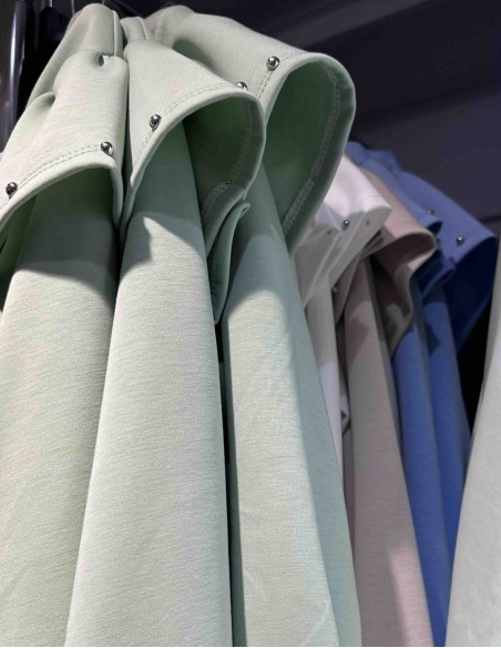 Sudadera volante tachas