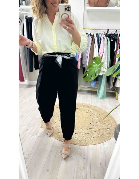 Pantalón pañuelo