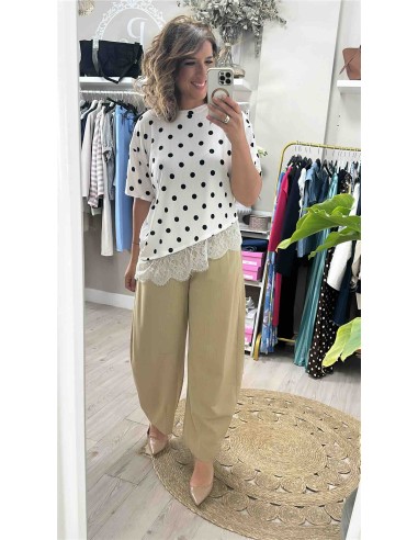 Camiseta blonda lunares