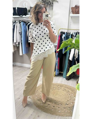 Camiseta blonda lunares