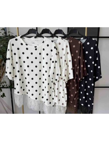 Camiseta blonda lunares